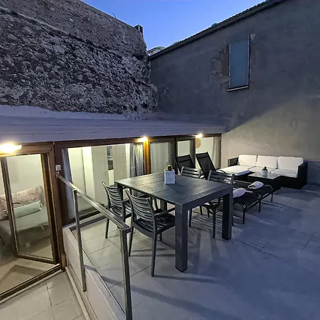 Charming Old Tannery House With Spacious Veranda And Stunning Sea View! La Canea
