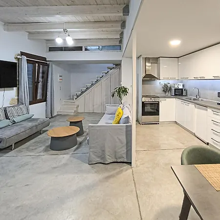 Casa vacanze Charming Old Tannery House With Spacious Veranda And Stunning Sea View!