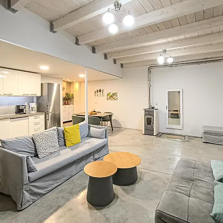 Charming Old Tannery House With Spacious Veranda And Stunning Sea View! Casa vacanze *