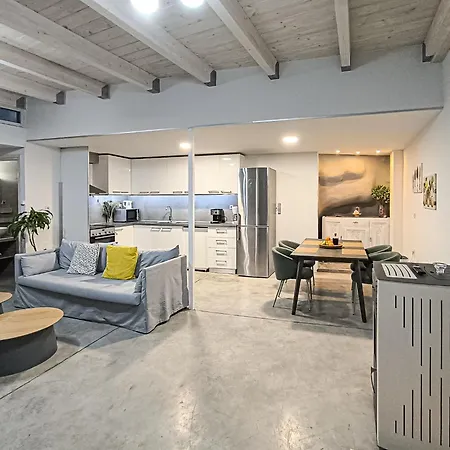 Charming Old Tannery House With Spacious Veranda And Stunning Sea View! Casa vacanze